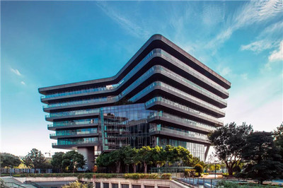 東方網攜手上海技術服務 打造數字化轉型的智能引擎